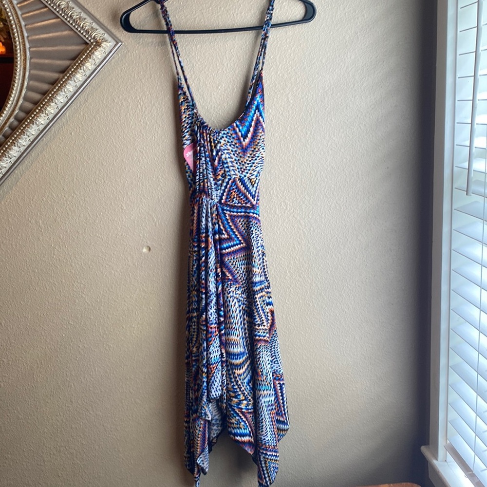 Kris Kross spaghetti strap dress sharp V in the front with jagged hem at bottom - Picture 2 of 3